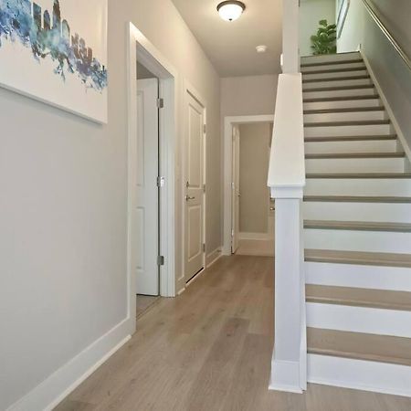 Brand New Build 10 Min- Uptown Villa Charlotte Exteriör bild