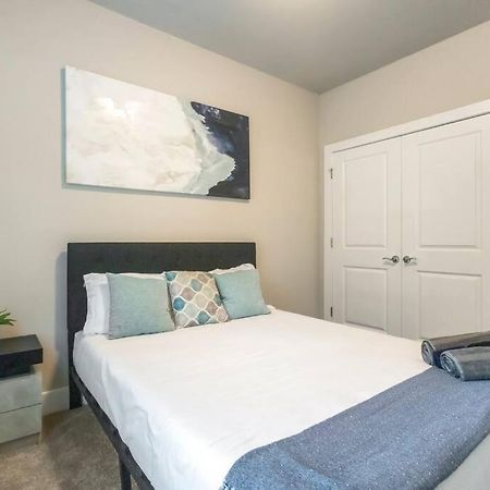 Brand New Build 10 Min- Uptown Villa Charlotte Exteriör bild