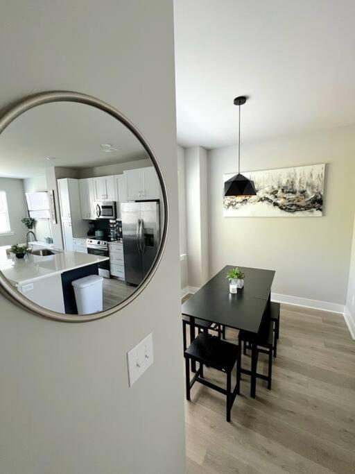 Brand New Build 10 Min- Uptown Villa Charlotte Exteriör bild