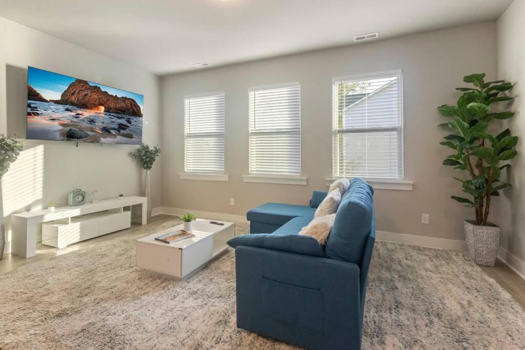 Brand New Build 10 Min- Uptown Villa Charlotte Exteriör bild
