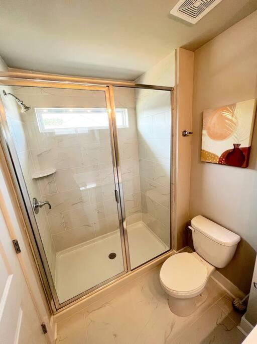 Brand New Build 10 Min- Uptown Villa Charlotte Exteriör bild