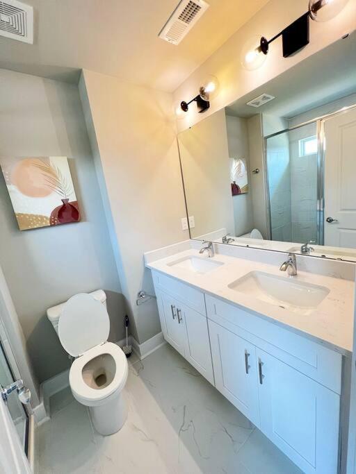 Brand New Build 10 Min- Uptown Villa Charlotte Exteriör bild