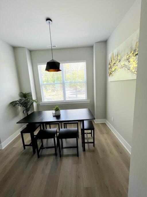 Brand New Build 10 Min- Uptown Villa Charlotte Exteriör bild
