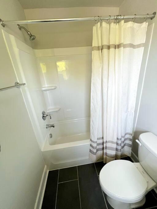 Brand New Build 10 Min- Uptown Villa Charlotte Exteriör bild