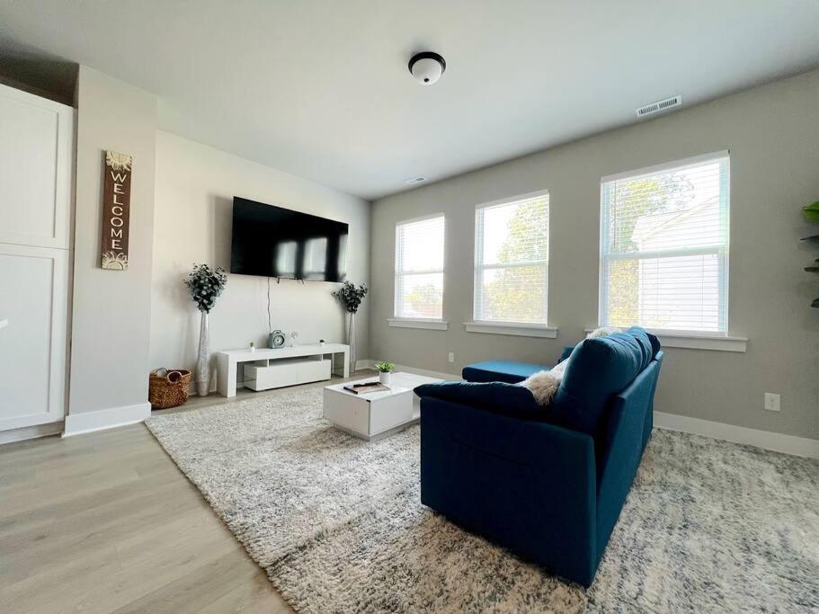Brand New Build 10 Min- Uptown Villa Charlotte Exteriör bild
