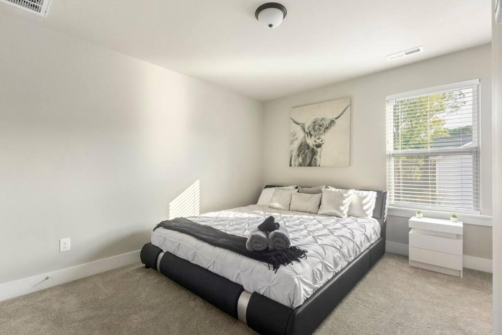 Brand New Build 10 Min- Uptown Villa Charlotte Exteriör bild