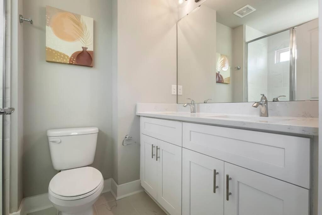 Brand New Build 10 Min- Uptown Villa Charlotte Exteriör bild
